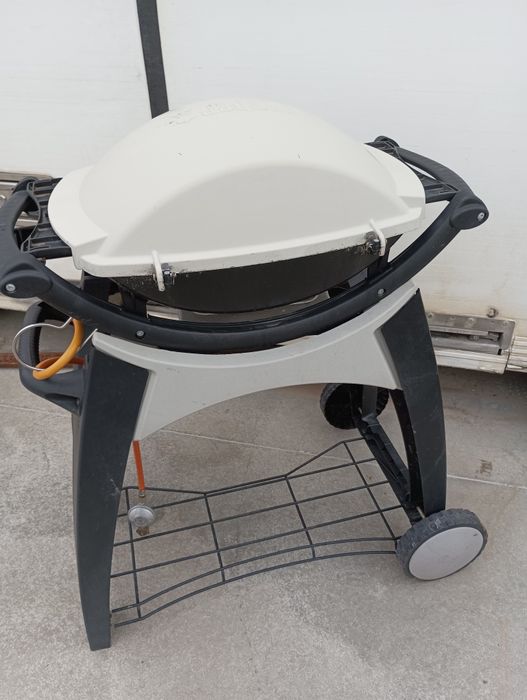 Weber 2000 барбекю на газ