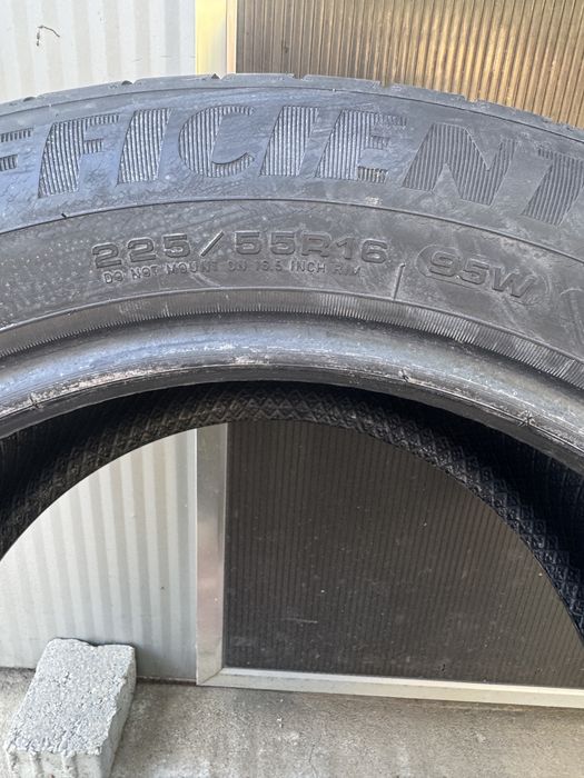 Anvelope auto de vara 225/55/16 personale in stare buna