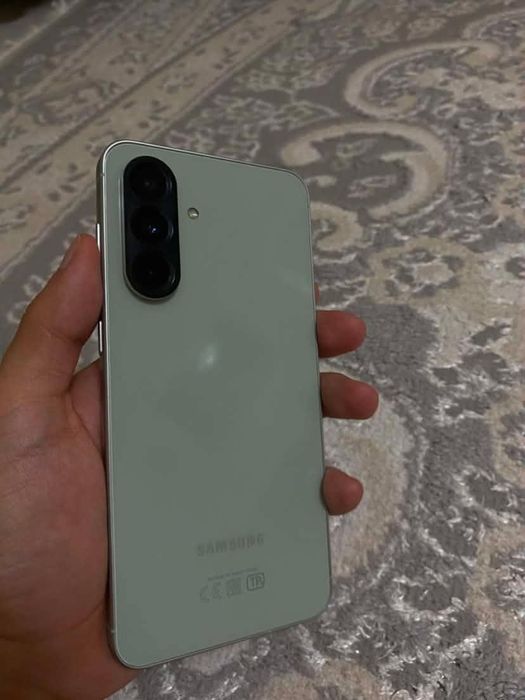 Samsung galaxy a56 зелёный
