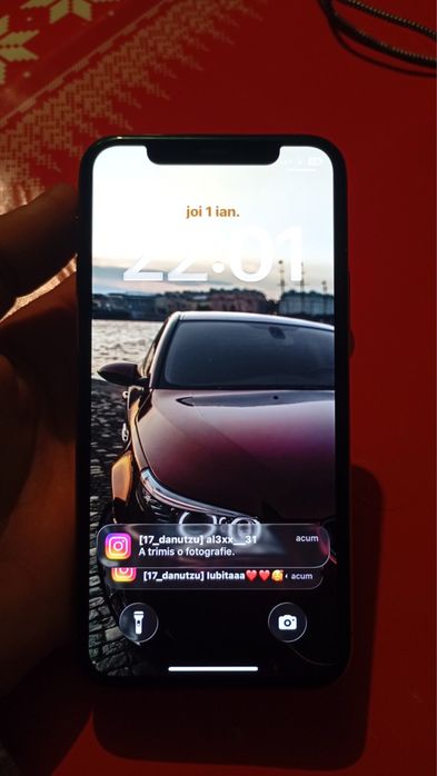 Vand sau schimb iPhone 11 pro 256gb