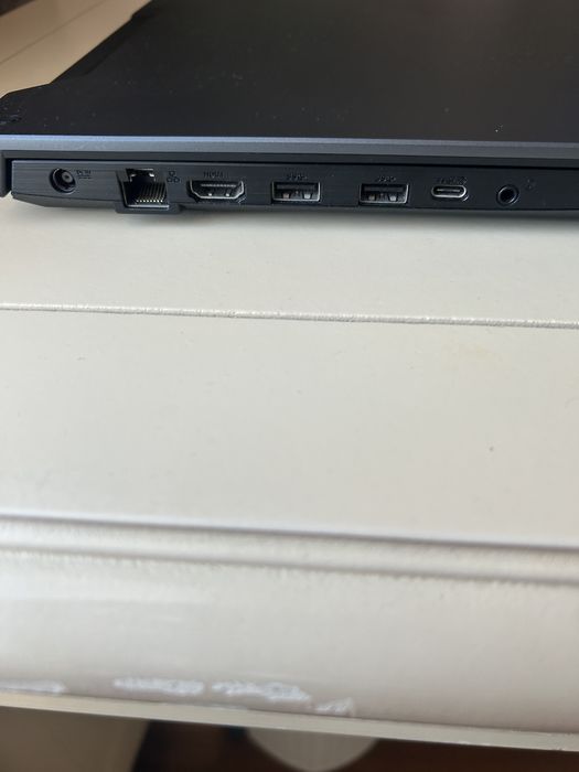 Laptop Gaming ASUS TUF A15 FA506IU