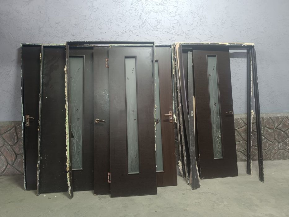 Двери бу 3 одинарных 3 двойных