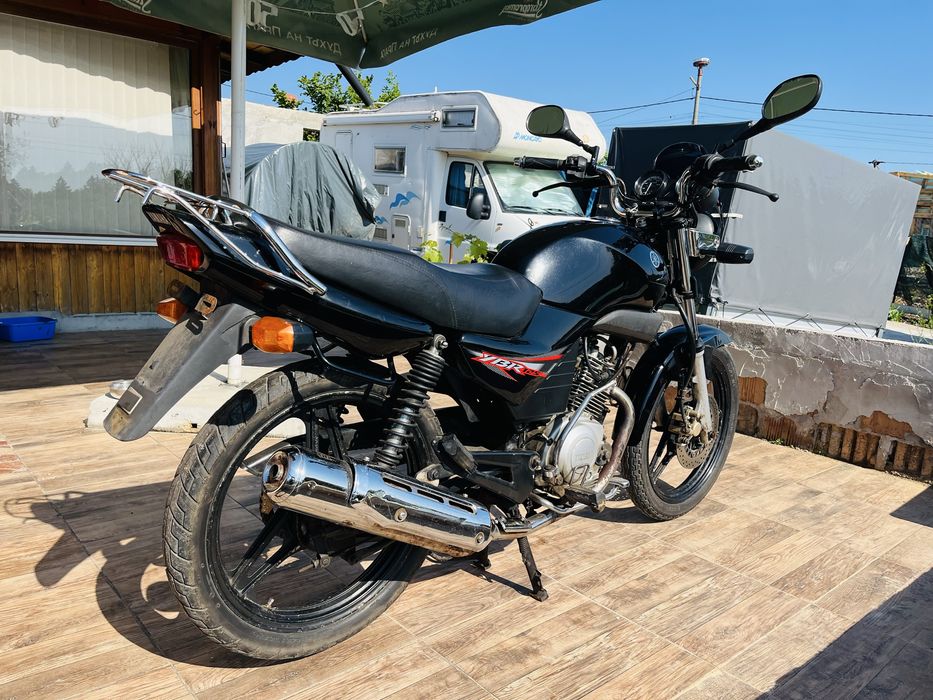 Yamaha YBR  125.