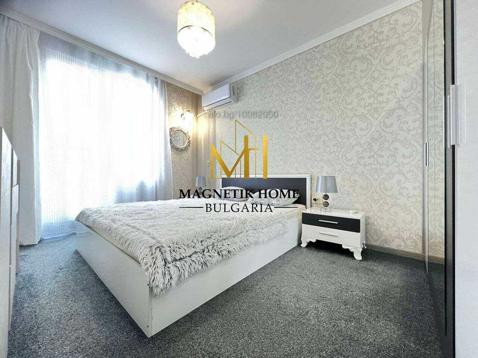 Дава се под наем Тристаен апартамент в Бургас, Център - 105 кв.м за 918 € - Снимка #9