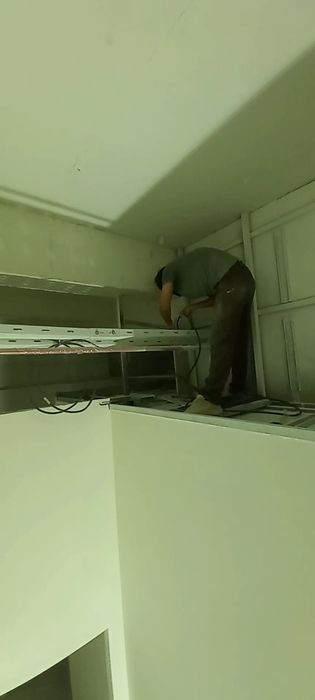 Люстра разетка включатель галаген каровка