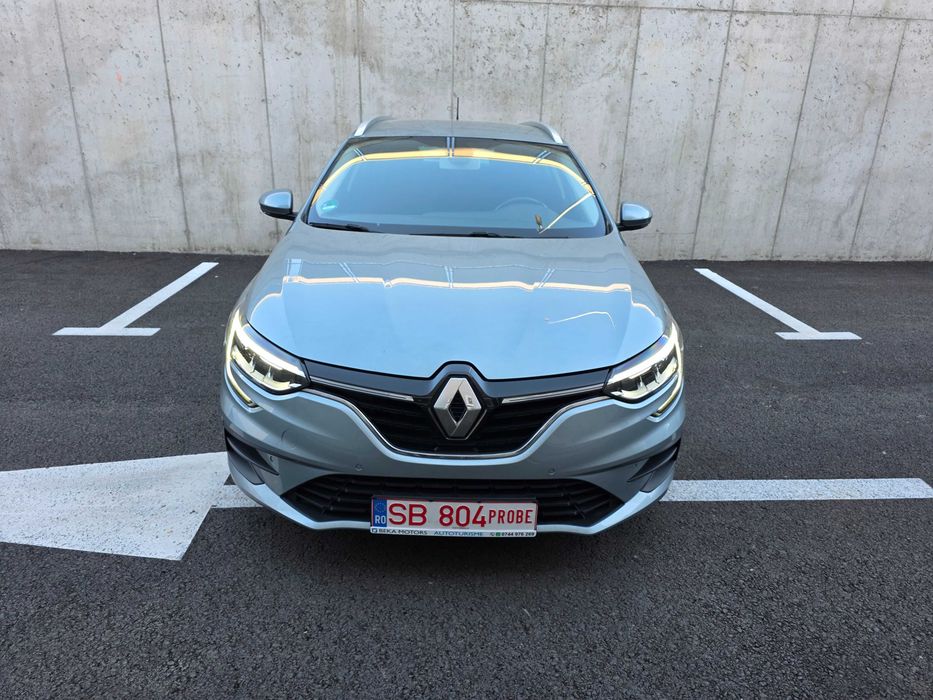 Renault Megane Plug-In Hybrid- Inmatriculată