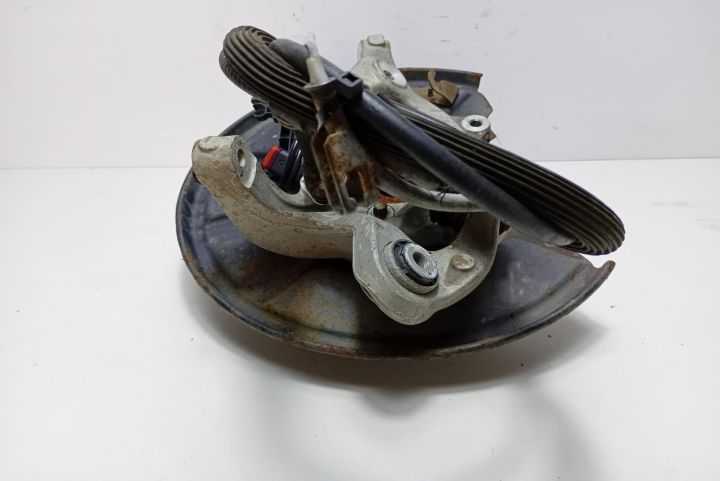 Fuzeta butuc dreapta spate Mercedes-Benz S-Class W221 (facelift) seri