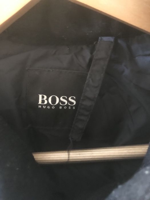 Hugo Boss Пухен Елек Размер M / L