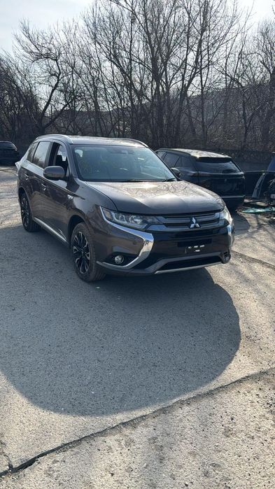 Dezmembrez / Dezmembrari / Piese /Mitsubishi Outlander 3 2017