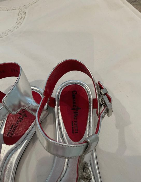 Cesare Paciotti сребърни сандали