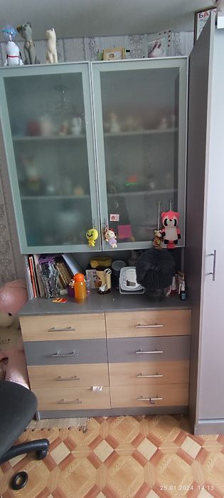 Продам стенку в хорошем состоянии.