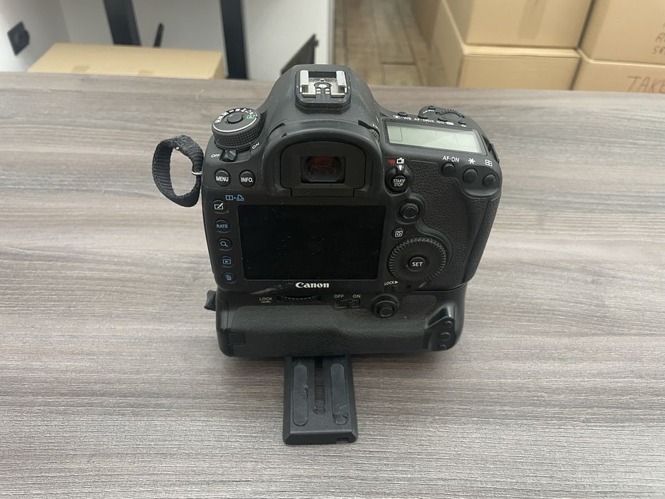 Canon 5D Mark III FULL FRAME – stare foarte bună + cutie