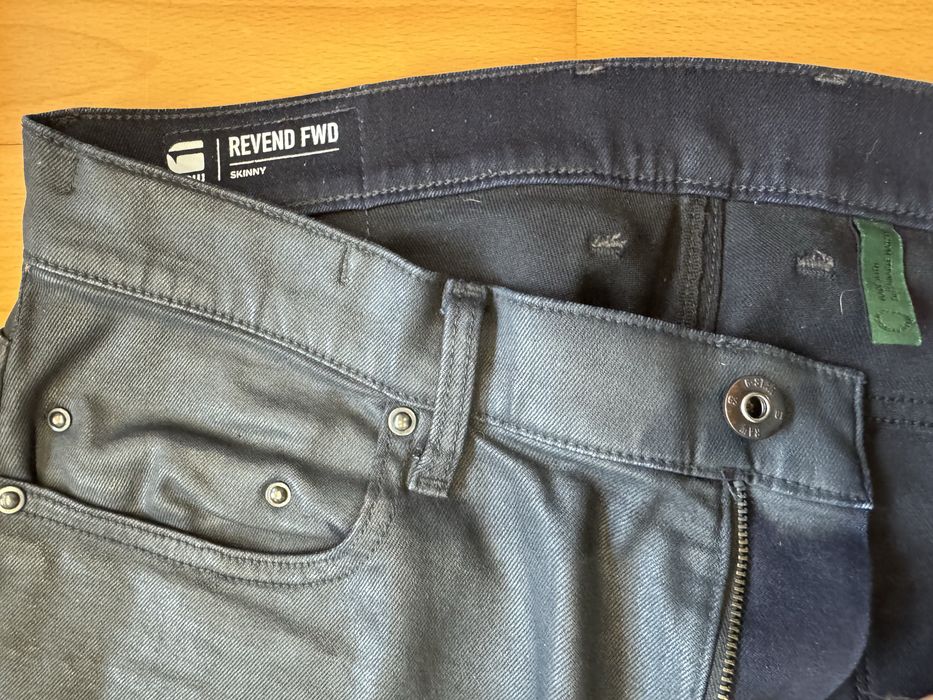 Дънки G Star Raw размер L промазана материя тип кожа тъмно син към чер