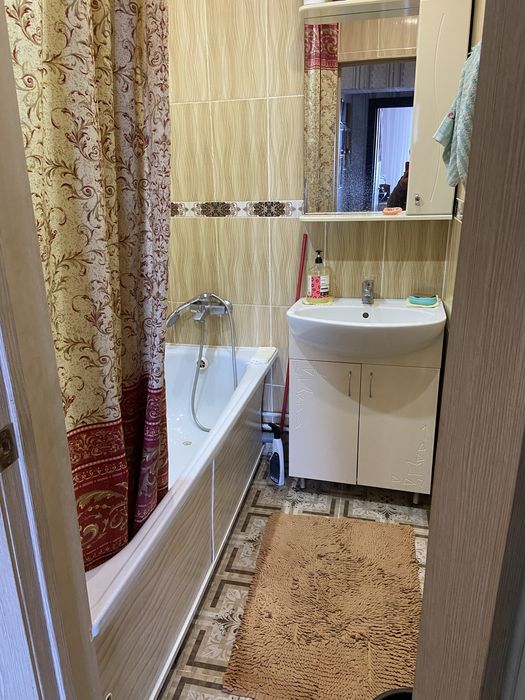 Продам 3х комн квартиру район Береке