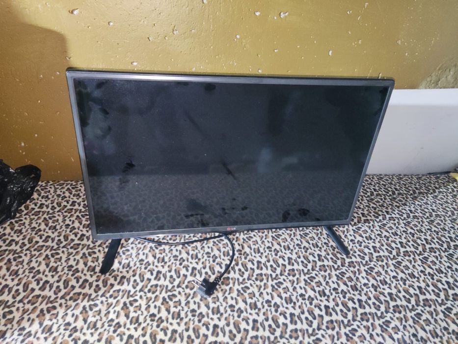 Продам телевизор LG рабочий