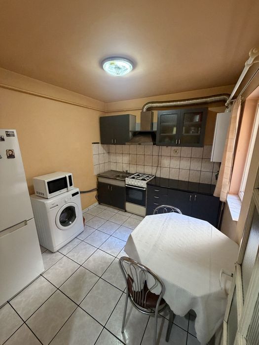 Apartament 3 camere | 63 mp | Etaj 2 | Zona Autogară – Bd. Mihai Viteazu | 84.000 €