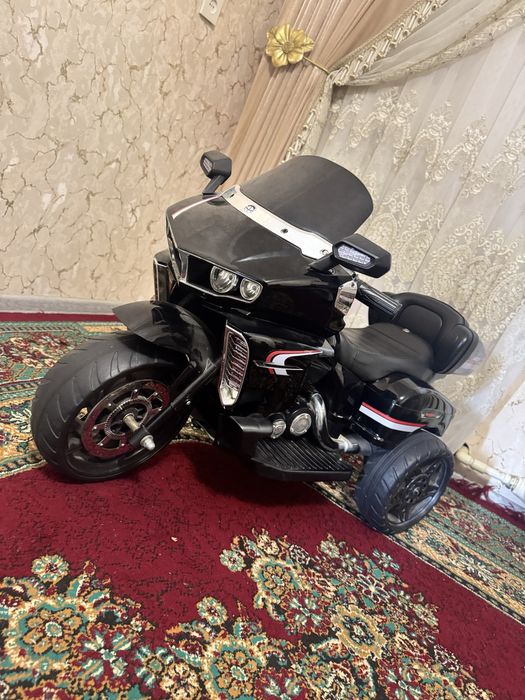Мотосикил сотилади