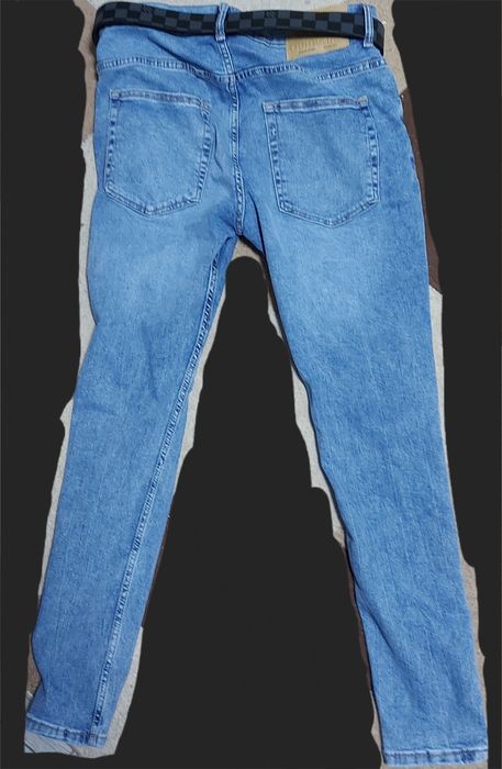 Blugi berska marimea 42