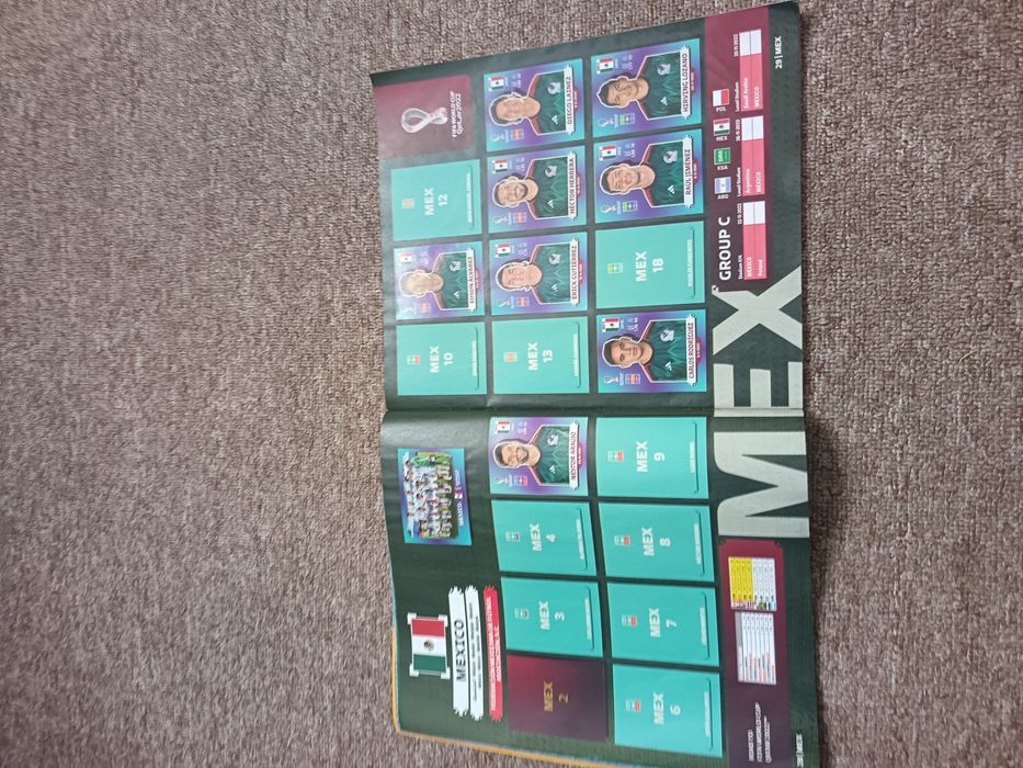Album Panini FIFA World Cup Qatar 2022 parțial completat