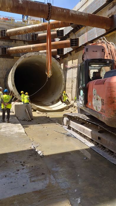 Excavatii, amenajari platforme, demolari civile si industriale