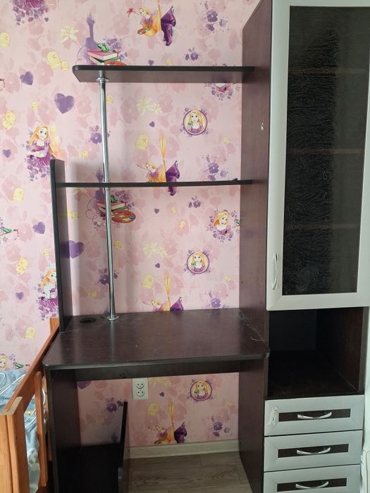 Продам компьютерный стол, комод и полку