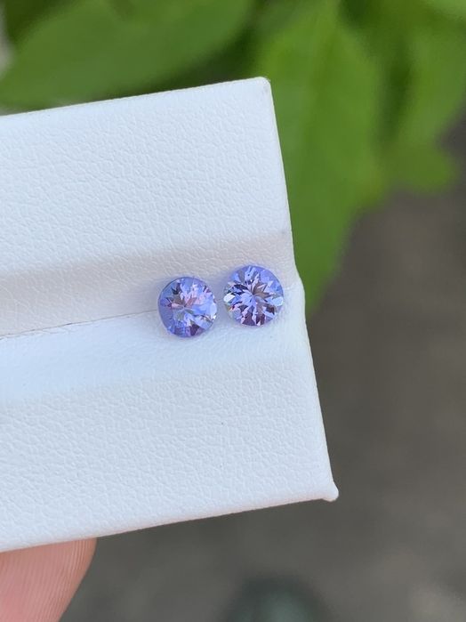 Танзанит чифт 1.15 карата с топ блясък