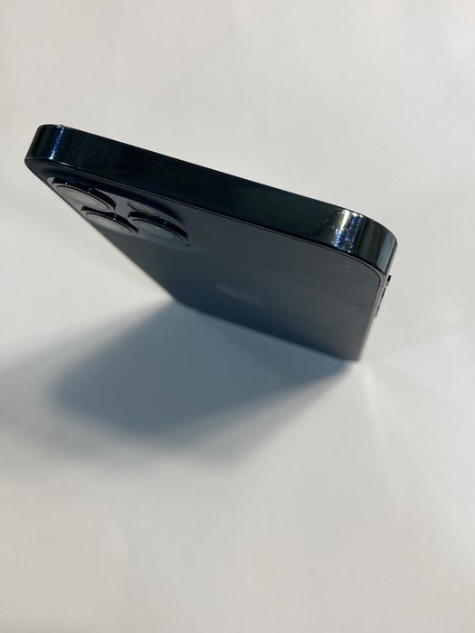 iPhone 12 PRO  • 100 % Bateria • de piese