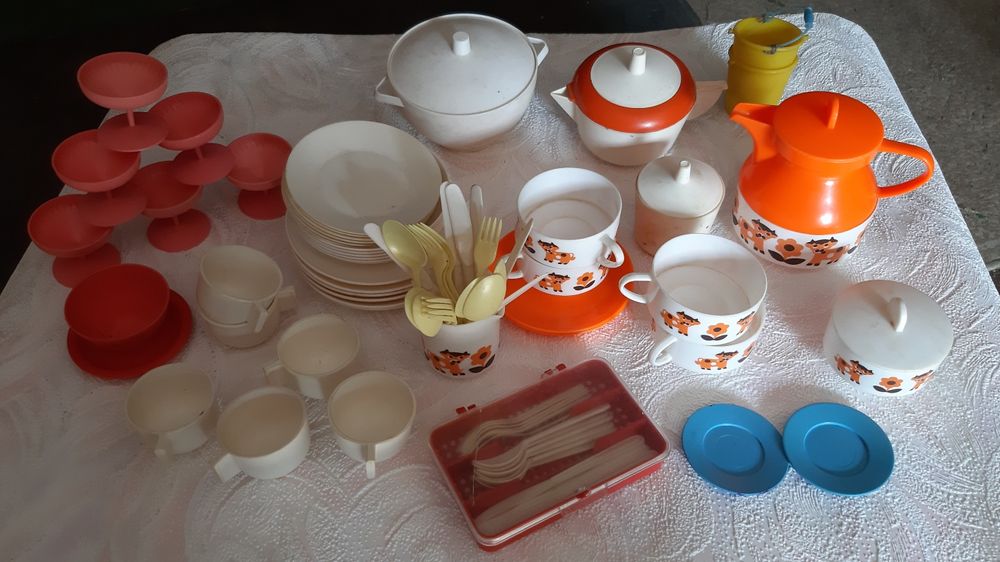 Игрушки по 2500 тг