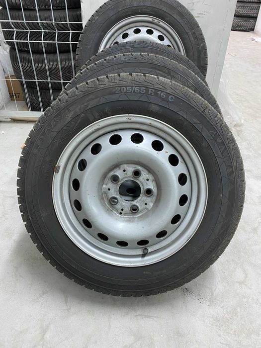 1021 4Бр. Mercedes Vito джанти 5x112 с зимни гуми 205/65/16C
