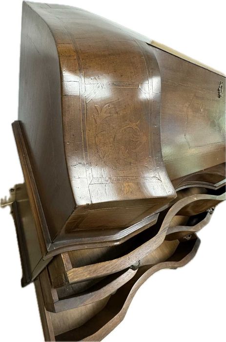 Старо писалище с интарзии