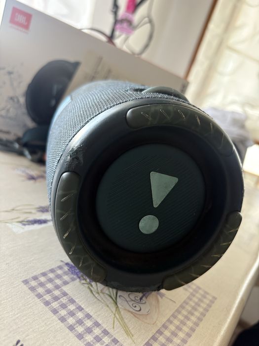 Продавам JBL XTREME 3