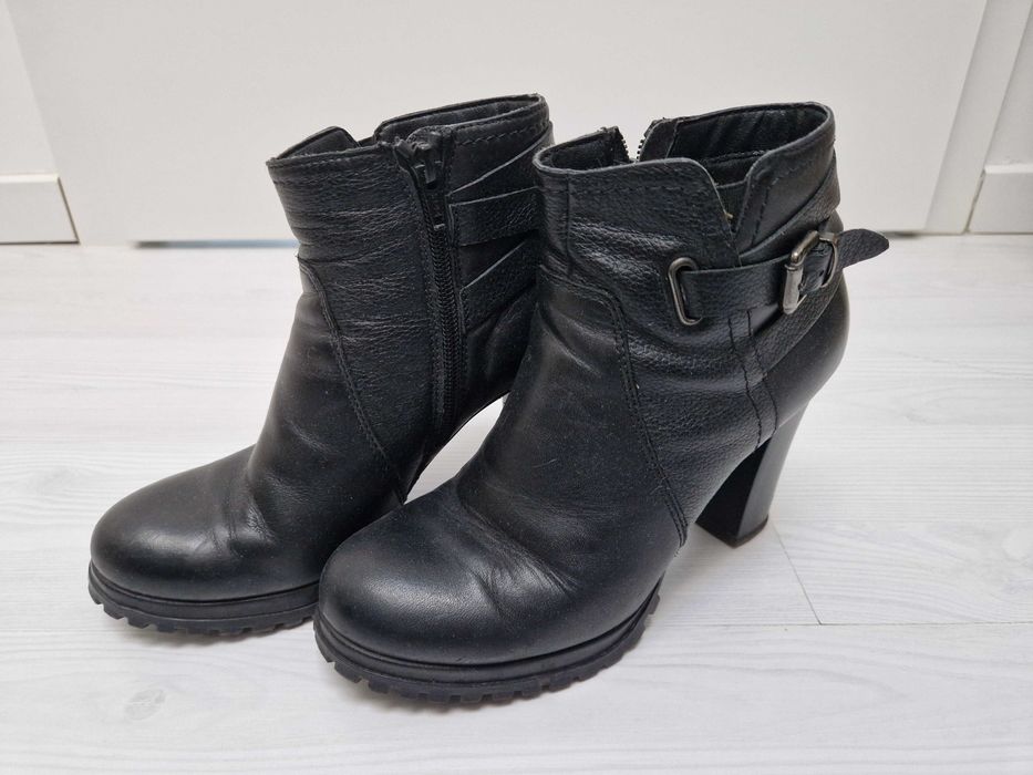 4 Perechi botine/pantofi - Marime 36 - pret per pereche