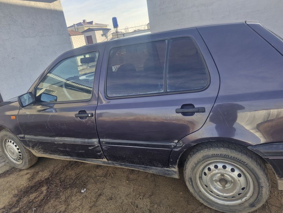 Срочно продам гольф 3