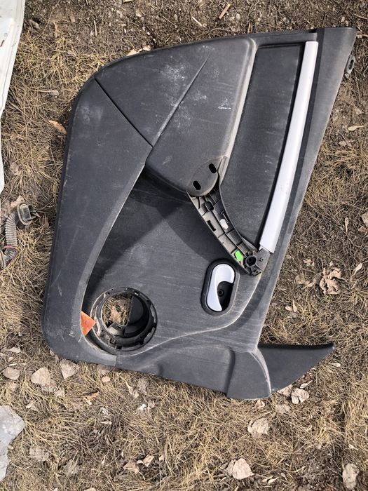 Дверь на ларгус водительская сторона