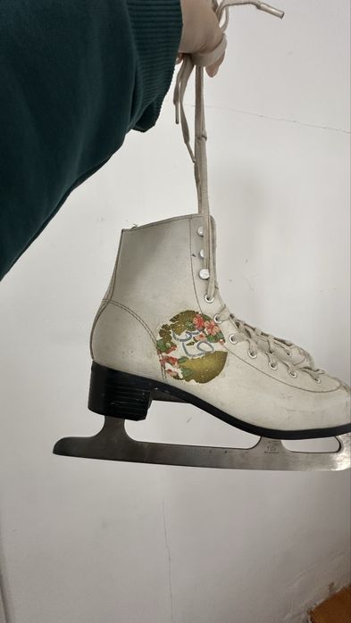 Коньки женские 39 размер