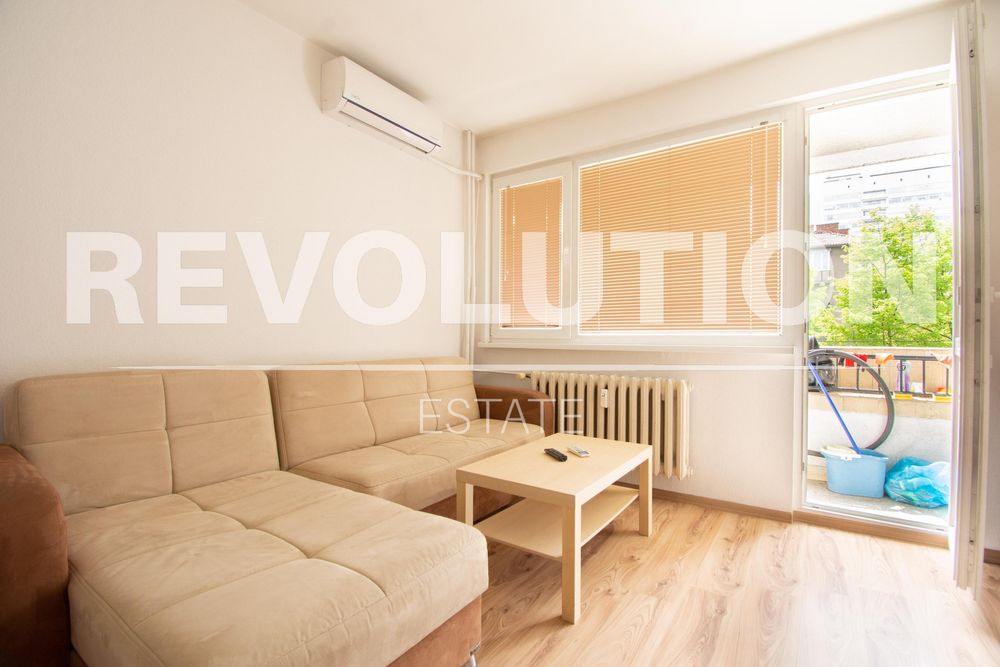 Дава се под наем Едностаен апартамент в София, Медицинска академия - 41 кв.м за 458.49 € - Снимка #1