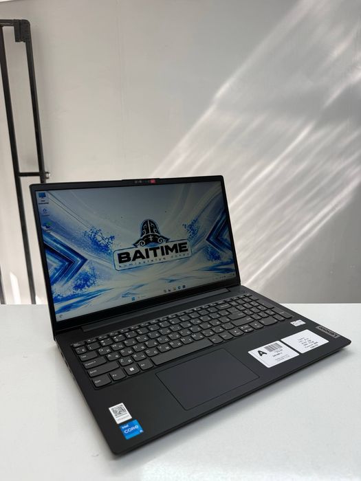 Ноутбук Lenovo V15