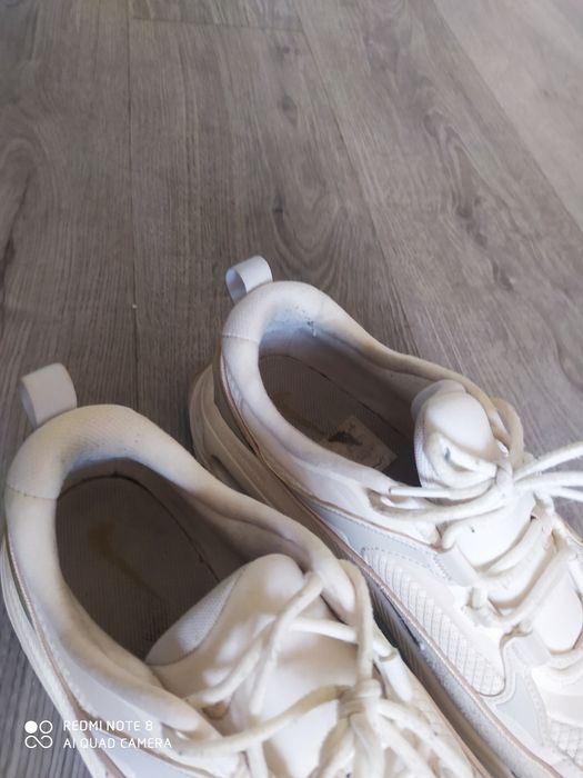 Продаю Nike  кроссовки оригинал