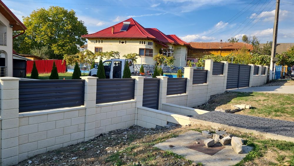 Porți garduri tip jaluzea