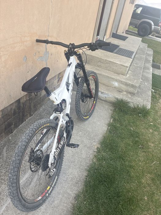 Bicicleta downhill 2015