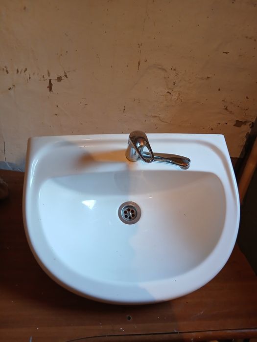 Продам раковину  для ванны