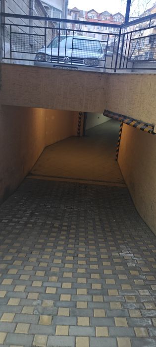 Подземно парко място под наем