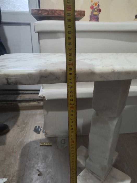 Măsuță și picior din marmura de vânzare negocial