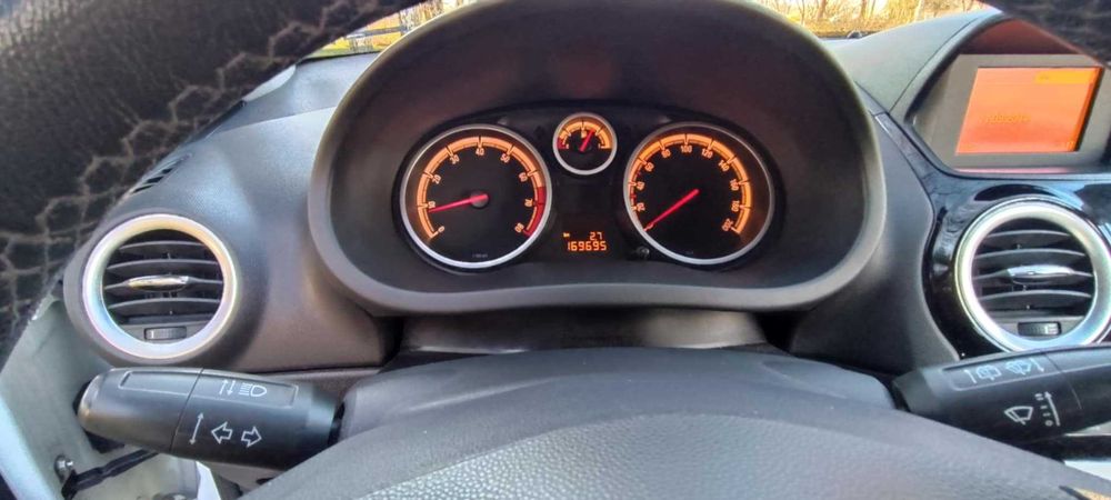 Opel Corsa 1,2-86кс. LPG