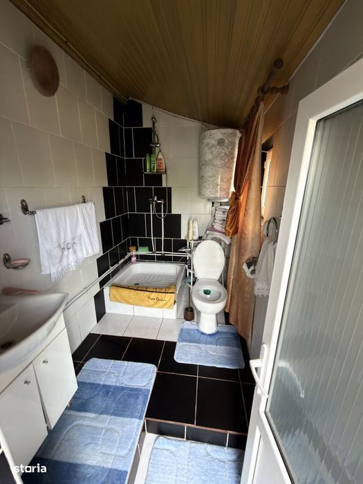 Casa noua  cu etaj+ casa renovata in Cucorani
