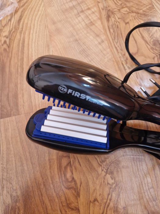 Компактна преса за вафлички