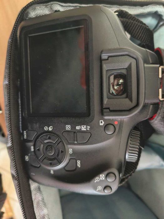 Фотоаппарат Canon eos 4000d СРОЧНО !!