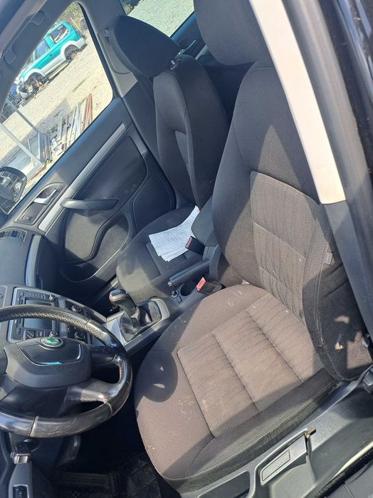 Продавам Skoda Octavia II facelift комби, 1.6tdi 105кс на части, 5ск