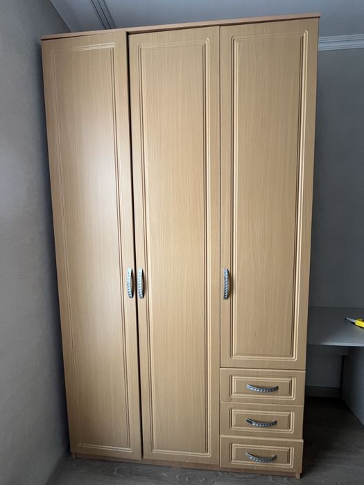 Продам красивый шкаф