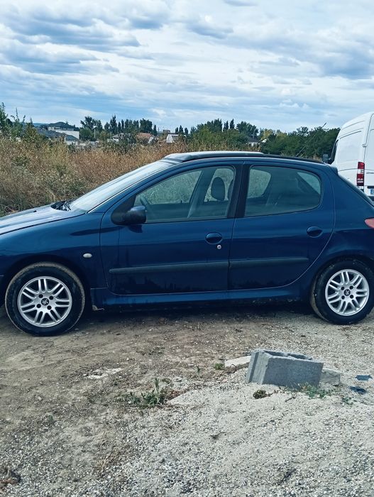Vând Peugeot 206/0784736387